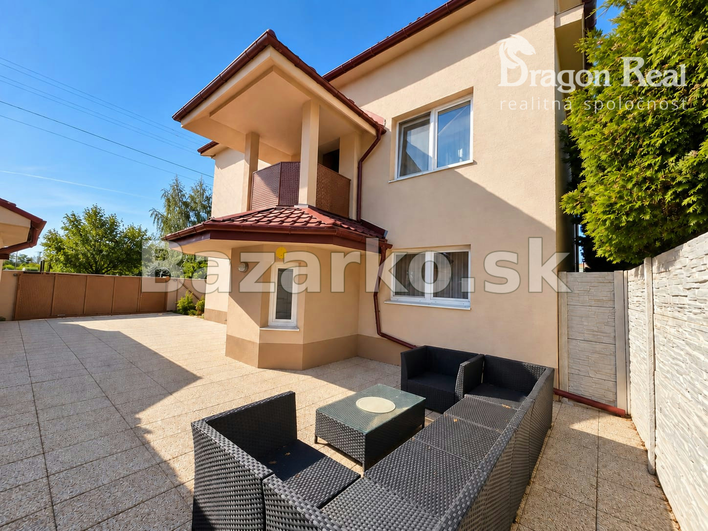 PREDAJ - Luxusný 6 izbový rodinný dom - MICHALOVCE